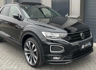 Volkswagen T-Roc Volkswagen T-Roc 1.5 TSI DSG R-Line 150PK/PANO/KEYL - afbeelding nr 19