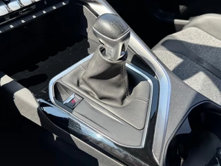 Peugeot 3008 Peugeot 3008 1.2 PURETECH ALLURE. 130PK LED NAVI CAMERA CARPLAY AIRCO - afbeelding nr 11