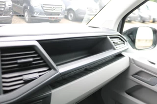 Volkswagen Transporter Volkswagen Transporter 2.0 TDI L2 H1 DC 150pk Caravelle Black Edition - afbeelding nr 37