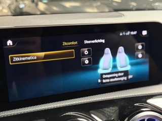 Mercedes-Benz A-Klasse Mercedes-Benz A-klasse 220 Launch Edition Premium Plus AMG Night | pano | Leer | Multibeam | HUD | Memory | Keyless | Sfeerver - afbeelding nr 28
