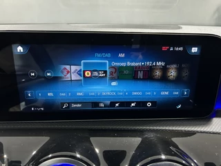 Mercedes-Benz A-Klasse Mercedes-Benz A-Klasse 250e AMG // Panoramadak // Memory // MultiBeam LED // 19