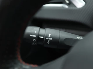 Peugeot 2008 Peugeot 2008 1.2 PureTech GT-line | Trekhaak | Navigatie | Cruise control | C - afbeelding nr 26