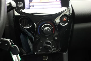 Citroën C1 Citroën C1 1.0 VTi Feel 5 Deurs - Carplay, Airco, Camera - afbeelding nr 16