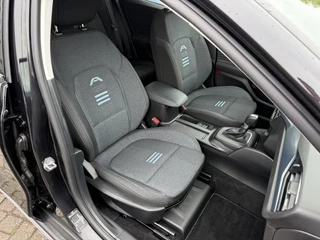 Ford Focus Ford Focus 1.0 EcoBoost Hybrid Active | 155pk Automaat | Adaptive cruise control | Winter Pack | Dodehoeksensoren | Camera | Privacy glass - afbeelding nr 33