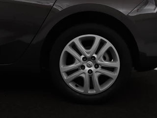 Opel Astra Opel Astra 1.4 Turbo Edition | 150pk | Trekhaak | Carplay |  Climate control | Parkeerhulp | Cruise control | Bluetooth - afbeelding nr 28