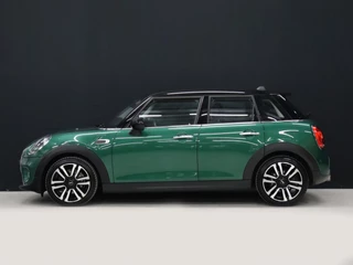 MINI Cooper MINI Cooper Mini 1.5 Pepper [APPLE CARPLAY, SFEERVERLICHTING, CRUISE CONTROL, CLIMATE CONTROL, KEYLESS START, NAVIGATIE, NIEUWSTAAT] - afbeelding nr 2
