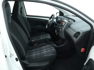 Peugeot 108 Peugeot 108 1.0 e-VTi Active Bluetooth | AIRCO | Dealer onderhouden - afbeelding nr 10