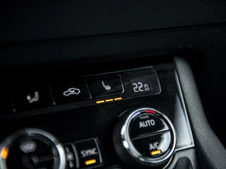 Škoda Karoq Škoda Karoq 1.5TSi ACT 150pk DSG Style Business | Leer | Navi  & App-Connect | 18