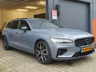 Volvo V60 Volvo V60 2.0 T8 Recharge AWD R-Design - 1 JR GARANTIE / EXTRA SET / TREKHAAK / PANO / 360CAM / H-K / LEDER+MEMORY / VOORRUITVERW! - afbeelding nr 4