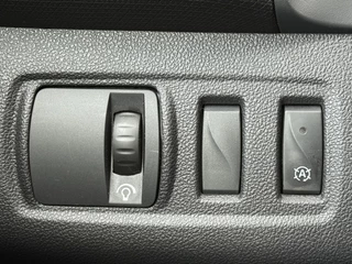 Renault Clio Renault Clio Estate 1.2 TCe Bose Automaat/Led/Navigatie/Cruise/Trekhaak/Camera/R-Link - afbeelding nr 32