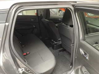 Suzuki Swift Suzuki Swift 1.2 Style Hybrid [APPLE CARPLAY | CLIMATE CONTROL | ADAPTIEVE CR - afbeelding nr 18