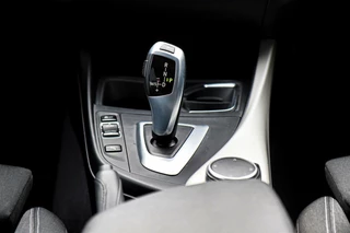 BMW 1 Serie BMW 1-serie 118i Sport AUTOMAAT/LED/GROOT SCHERM/SPORT STOELEN/ - afbeelding nr 11