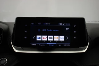 Peugeot 2008 Peugeot 2008 1.2 PureTech Allure - Carplay, Camera, Half Leer - afbeelding nr 16