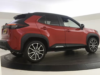 Toyota Yaris Cross Toyota Yaris Cross 1.5 Hybrid 130PK GR Sport | Stuur en Stoelverwarming | PDC V+A+ - afbeelding nr 4