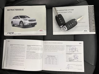 Kia Niro Kia Niro 1.6 GDi Hybrid ExecutiveLine Aut. *LEATHER-FABRIC | NAVI-FULLMAP | KEYLESS | CAMERA | COMFORT-SEATS | DIGI-COCKPIT | LANE-ASSIST | ECC | CARPLAY | PDC | 16''ALU* - afbeelding nr 26