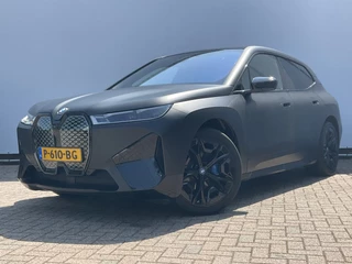 BMW iX BMW iX xDrive50 High Executive 112 kWh Laser B&W Pano.dak Trekhaak M-sport - afbeelding nr 50