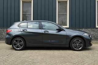 BMW 1 Serie BMW 1 Serie 120i High Executive Rijklaarprijs-Garantie Navigatie Led Sport interieur Airco - afbeelding nr 6
