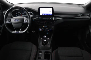 Ford Focus Ford Focus Wagon 1.5 EcoBoost ST Line Business (PARKEERSENSOREN, TREKHAAK, STOELVERWARMING, NAVIGATIE, NL-AUTO) - afbeelding nr 3
