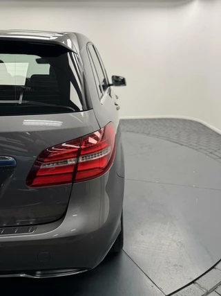 Mercedes-Benz B-Klasse Mercedes B180  Automaat-Afn.Trekhaak-Navigatie-Cr.Contr-Clima-Stoelverwarming-Parkeersensoren-Lm16''velgen - afbeelding nr 20