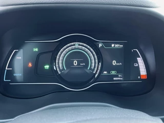 Hyundai Kona Hyundai Kona EV COMFORT 64 kWh STUUR & STOELVERW.  CAMERA - afbeelding nr 15