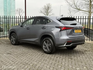 Lexus NX Lexus NX 300h AWD Premium | Pano | Leer | Stoelverwarming - afbeelding nr 10