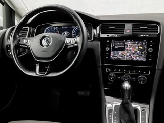 Volkswagen Golf 150Pk Automaat (DIGITAL COCKPIT, APPLE CARPLAY, GROOT NAVI, ALCANTARA, STOELVERWARMING, MASSAGE, CAMERA, GETINT GLAS, KEYLESS, ADAPTIVE CRUISE, NIEUWE APK - afbeelding nr 7