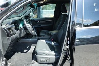 Toyota Hilux Toyota Hilux 2.4 D-4D DUBBEL CABIN EXECUTIVE BE TREKKER A/T 5 SITZ 4WD VAN - afbeelding nr 8