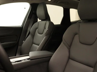 Volvo XC60 Volvo XC60 T6 PLUG-IN HYBRID LONG RANGE ESSENTIAL EDITION SCHUIFDAK ACC BLI - afbeelding nr 13
