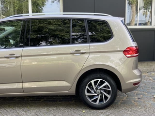 Volkswagen Touran Volkswagen Touran 1.4TSI 150PK DSG Aut./Wegkl trekh/Stoelverw/Climate contr/ - afbeelding nr 17