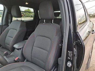 Ford Kuga Ford Kuga 2.5 PHEV ST-Line 225pk | Driver Assistance Pack | Winterpack | Privacy Glass | All Weather Banden - afbeelding nr 10