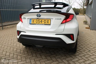 Toyota C-HR Toyota C-HR 1.8 Hybrid First Edition | 1e Eigenaar | Jbl Sound | Navi | Full Led | Stoelverwarming. - afbeelding nr 15