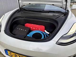 Tesla Model 3 - afbeelding nr 22