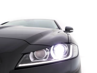 Jaguar XF Aut. *WINDSOR-FULL-LEATHER | BI-XENON | NAVI-FULLMAP | JAGUAR-AUDIO | CAMERA | COMFORT-SEATS | SHIFT-PADDLES | LANE-ASSIST | KEYLESS | HEATED-SEATS |  ECC | PDC | CRUISE | 18
