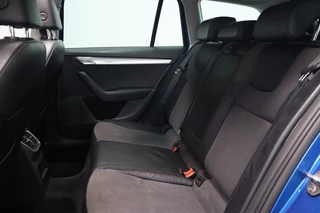 Škoda Octavia Škoda Octavia Combi 1.0 TSI Ambition Business | Panoramadak | Camera | Navi | Leder - afbeelding nr 7