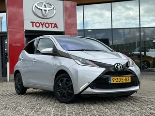 Toyota Aygo Toyota Aygo 1.0 VVT-i x-play Handgeschakeld | Buitenspiegels elektrisch bedi - afbeelding nr 2