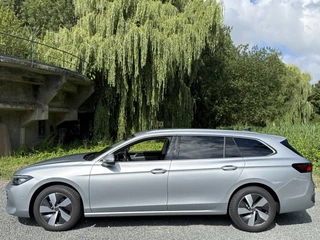 Volkswagen Passat Volkswagen Passat Variant 1.5 eTSI 150PK DSG BUSINESS ALCANTARA/360°CAMERA/TREKHAAK - afbeelding nr 5