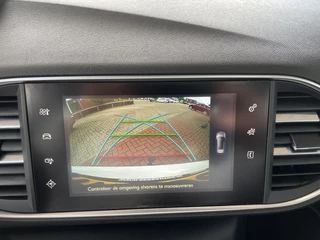 Peugeot 308 Peugeot 308 SW 1.6 BlueHDI 120 pk Blue Lease Executive Pack Trekhaak Panoramadak Camera Parkeersensoren DAB Clima en Cruise Control Wit Metallic Nette auto zuinige Euro 6 Diesel Station - afbeelding nr 14