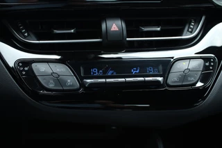 Toyota C-HR Toyota C-HR 1.8 Hybrid Dynamic Keyless entry | Camera | Cruise control - afbeelding nr 25