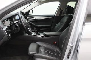 BMW 5 Serie BMW 5 Serie Touring 520i High Executive Leer, Head-Up, Elektrische Stoelen, Navigatie, Bluetooth, PDC, Trekhaak, 18'' - afbeelding nr 12