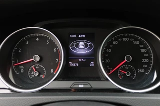 Volkswagen Golf Panoramadak, Camera, Climate, Navigatie, Bluetooth, DAB, Trekhaak, 18'' - afbeelding nr 4