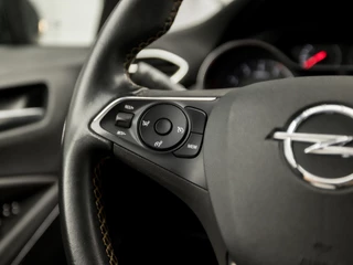 Opel Crossland X Opel Crossland X 1.2 Turbo Innovation Sport 131Pk (APPLE CARPLAY, GROOT NAVI, CLIMATE, KEYLESS, LM VELGEN, LEDER, SPORTSTOELEN, TREKHAAK, CRUISE, PARKEERSENSOREN, NIEUWE APK, NIEUWSTAAT) - afbeelding nr 18