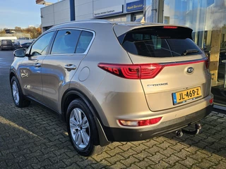 Kia Sportage Kia Sportage 1.6 GDI First Edition 1ste eigenaar | Zéér netjes! | Trekhaak | Cruise control | Camera | Navigatie | Lane assist | Led dagrijverlichting etc. - afbeelding nr 3