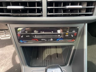 Volkswagen Taigo Volkswagen Taigo 1.0 TSI R-LINE BLACK STYLE PANO-DAK/ACC/CAMERA/STOELVERW/LED/CARPLAY - afbeelding nr 18