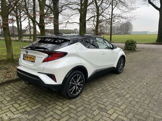 Toyota C-HR Toyota C-HR 1.8 Hybrid Bi-Tone Leer,camera,navigatie All in - afbeelding nr 4