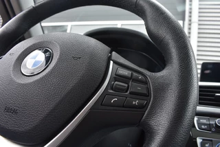 BMW 3 Serie BMW 3 Serie 330E HIGH EXEC. / SCHUIF KANTELDAK / STOELVERWARMING / LEDERE BEKLEDING - afbeelding nr 17