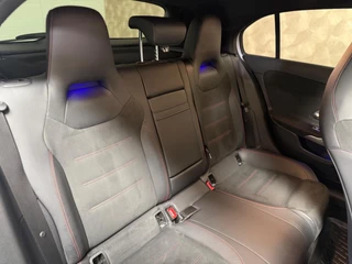 Mercedes-Benz A-Klasse Mercedes-Benz A-klasse 220 4MATIC Premium Plus AMG Night | Pano | Keyless | Sfeerverlichting | Memory seats - afbeelding nr 16