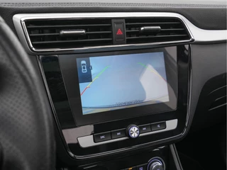MG ZS-EV (INCL-BTW) *PANO | FULL-LEATHER | CCS-FASTLOADER | KEYLESS | NAVI-FULLMAP | ADAPTIVE-CRUISE | CAMERA | HEATED-SPORT-SEATS | CARPLAY | BLINDSPOT | DAB | LANE-ASSIST | 17