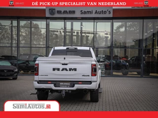 Dodge Ram 1500 Dodge Ram 1500 Limited Night | 5.7 V8 Hemi Full Option | Comfortabele Dubbele Cabine met Royale 5 Zitplaatsen | De Meest Luxe en Volle Pick-Up in zijn Klasse | BPM vrij | Nu Leverbaar uit Voorraad | Voorraad Nr v45lpr - afbeelding nr 14