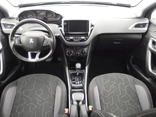 Peugeot 2008 AUTOMAAT / D-RIEM VV / CARPLAY / NAVI / AIRCO / PDC / BLUETOOTH / CRUISE / NL-AUTO - afbeelding nr 17