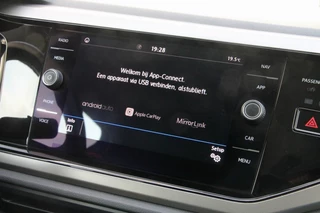 Volkswagen Polo Volkswagen Polo 1.0 TSI Comfortline - 95 pk **Carplay / PDC / ACC - afbeelding nr 22